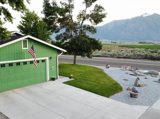 1301 Cardinal Ct, Gardnerville, NV 89460