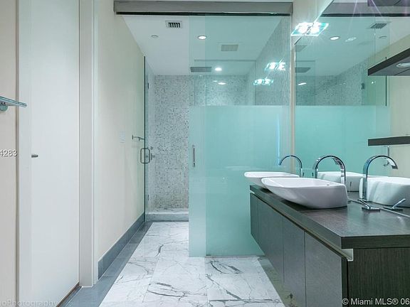 3rd image of 200 S Biscayne Blvd #4607
