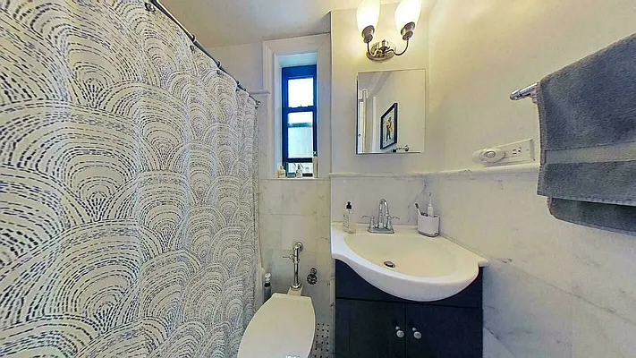 Rented by Bond New York | media 78