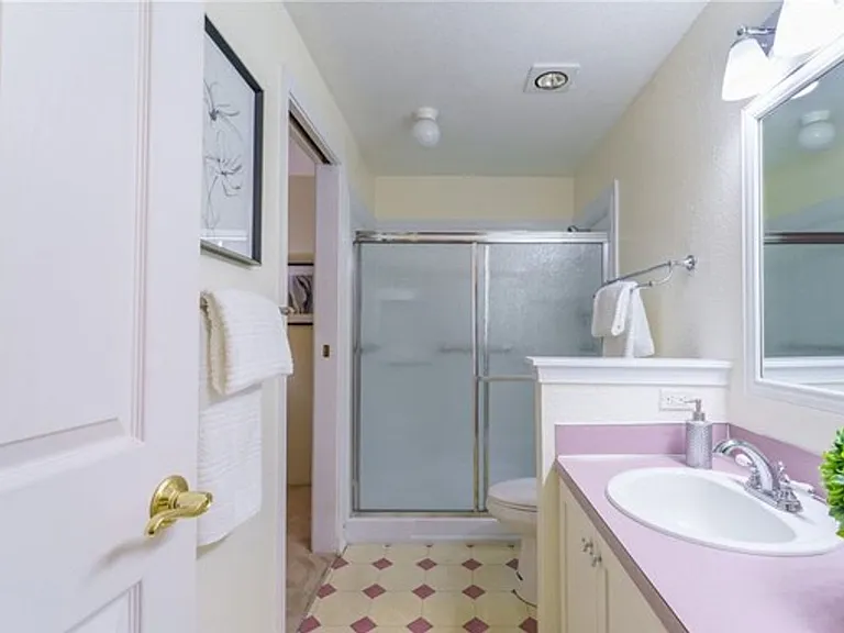 12505 NE 117th Pl #J1 — Photo 16