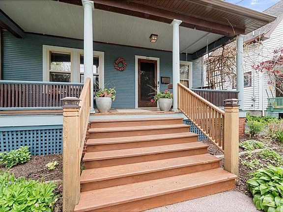 2nd image of 205 Dixon St