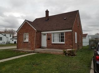 28303 Rosemont St, Roseville, MI