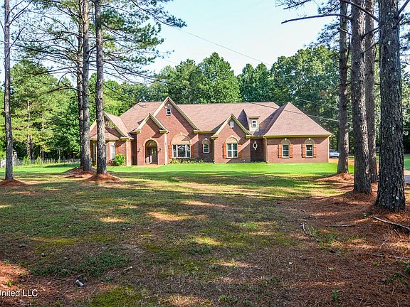 2nd image of 150 Leonard Ln