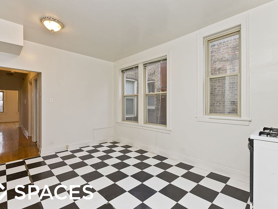 1st image of 2207 W Montrose Ave #3EA