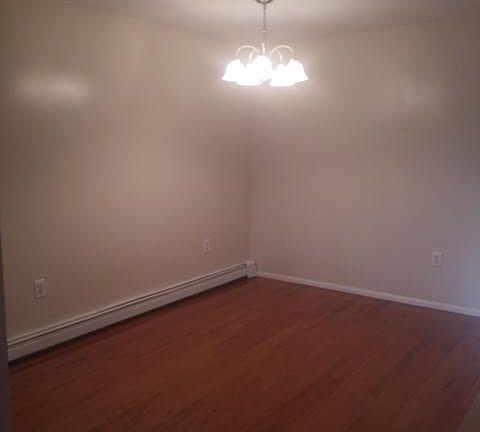 2nd image of 302 Saratoga Ave #1