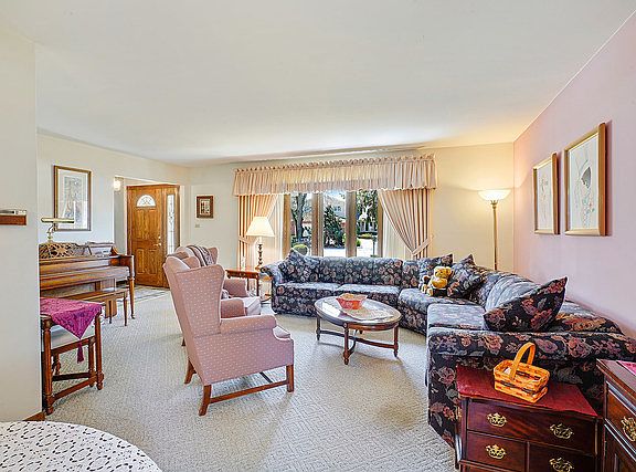 4th image of 6250 Carol Ln