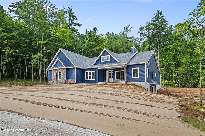 2nd image of 450 Selfridge Road