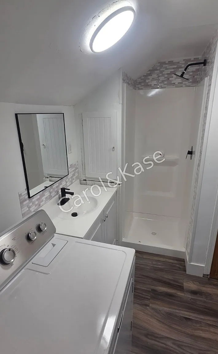 1 bed, 500 sqft, $975 — Photo 2