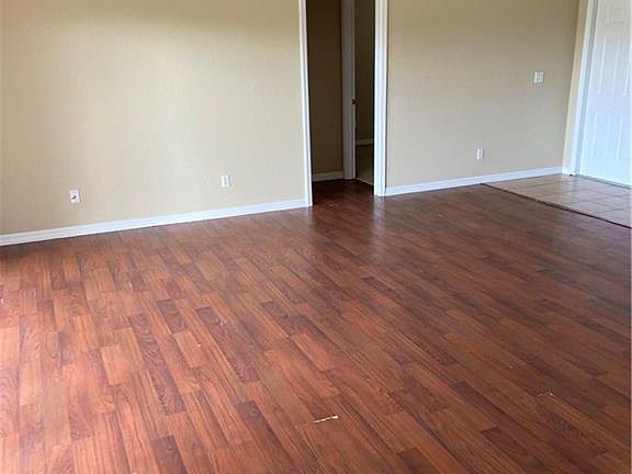 5th image of 3123 74th St W