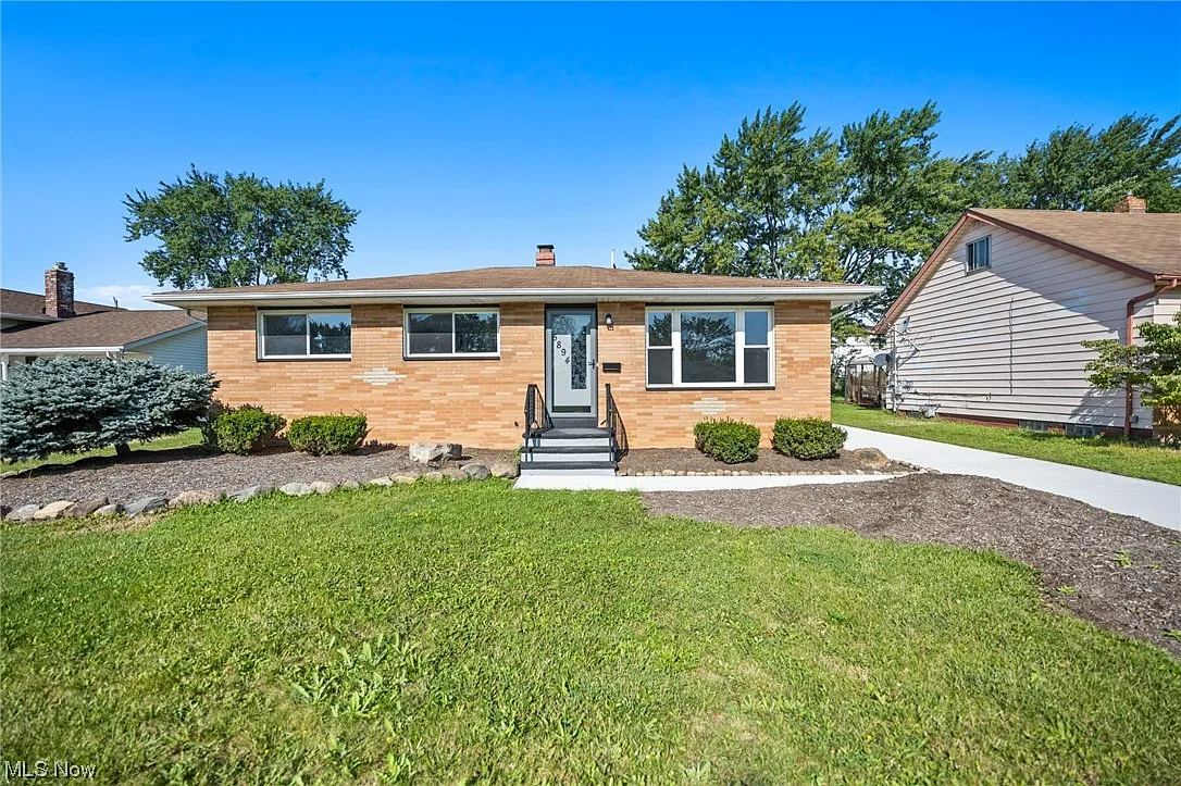 5894 Scarlet Oak Dr photo 1