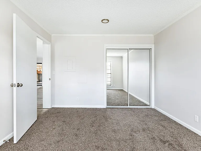 Corinth Place — Photo 21