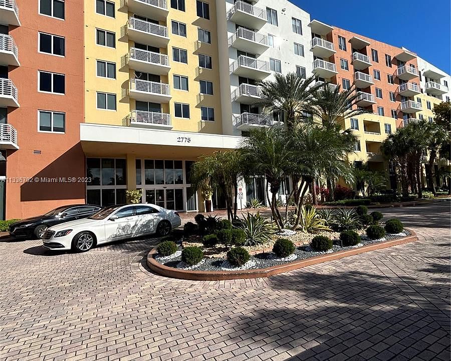 1st image of 2775 NE 187th St APT 522