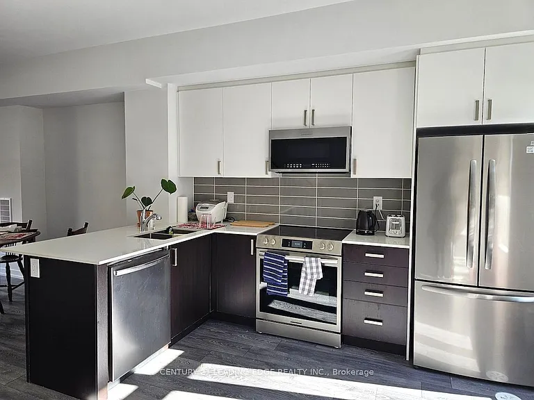 10 Spruce Pines Cres #2 — Photo 11