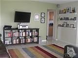 2nd image of 915 Maplewood Way