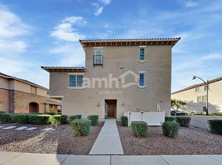 881 S Storment Ln, Gilbert, AZ 85296