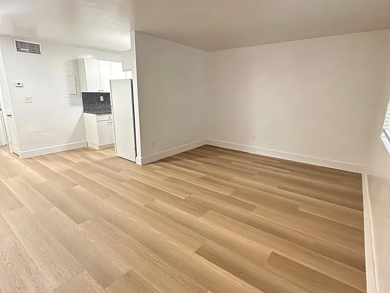 7720 N Miami Ave #104 — Photo 7