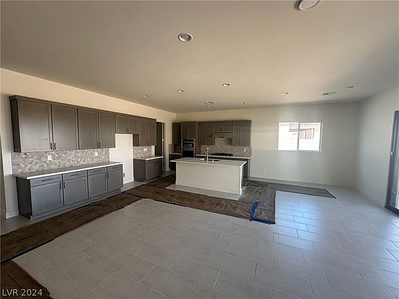 3rd image of 9336 Sierra De Luna Ct
