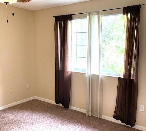 5th image of 1700 Crestwood Ct #1708