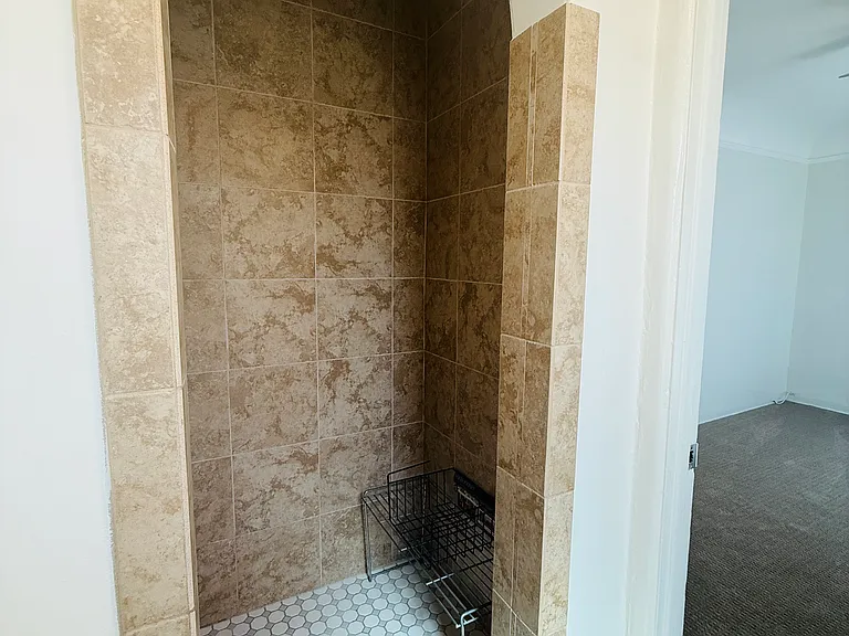 818 S Shenandoah St — Photo 10