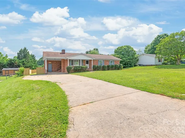 405 W Ormand Ave, Bessemer City, NC 28016