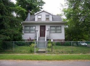 26 Spring Lake Dr, Clementon, NJ 08021