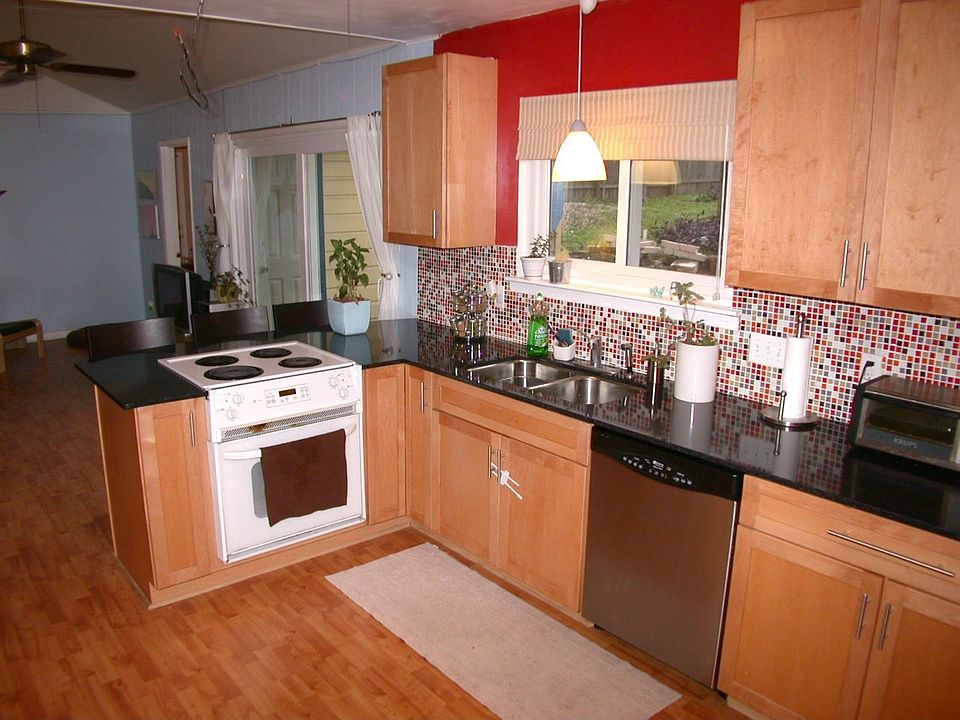 2nd image of 6506 Willamette Dr