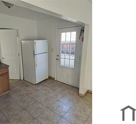 4th image of 9212 N 11th St APT 4