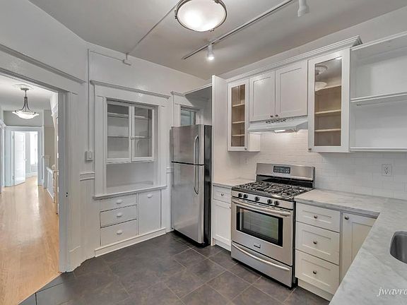 2nd image of 840 14th St #J