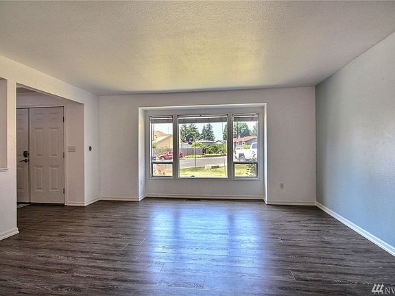 4th image of 23910 138th Ave SE