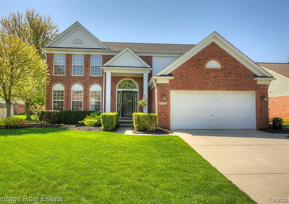17952 Crescent Lake Pl, MI 48042 Zillow