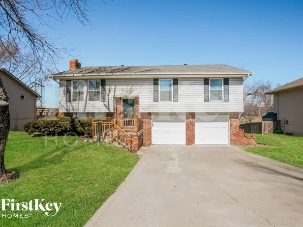 8418 NW 68th St, Kansas City, MO 64152