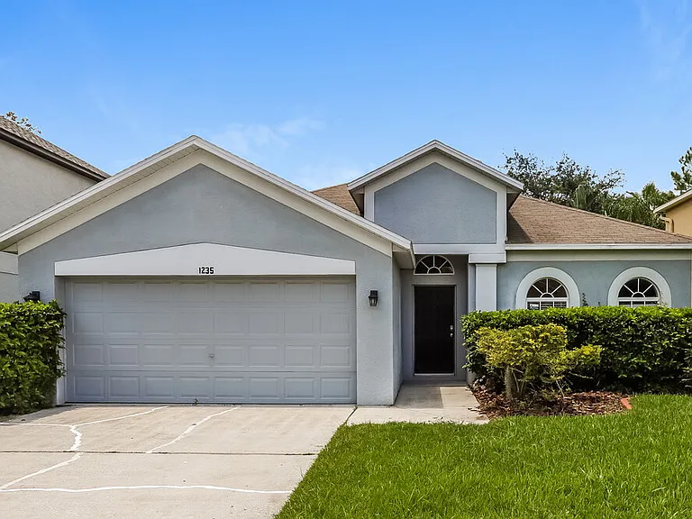 1235 Brooke View Dr — Photo 1