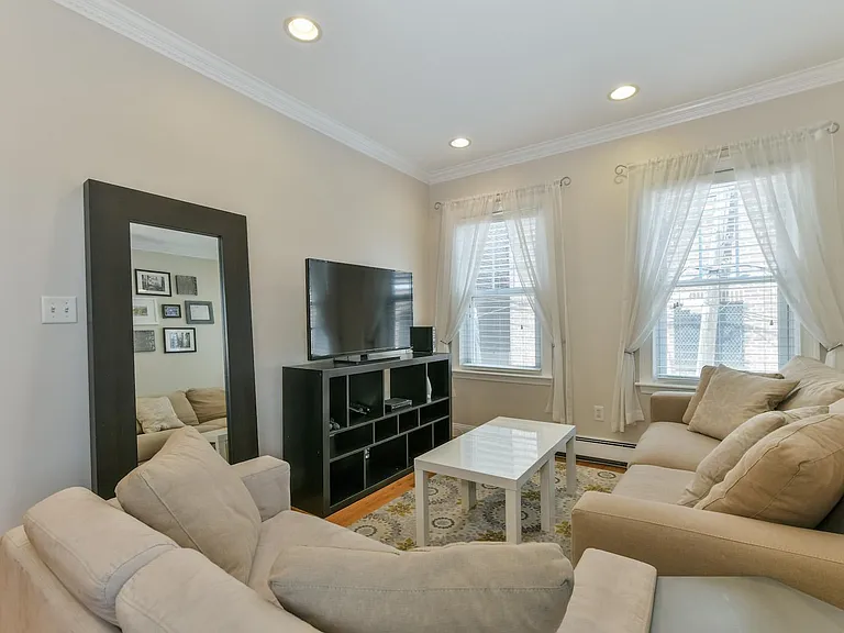 277 Silver St #2 — Photo 6