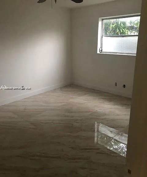 1715 Wiley St #5 — Photo 4
