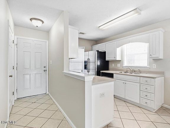 5th image of 7026 Reagan Circle