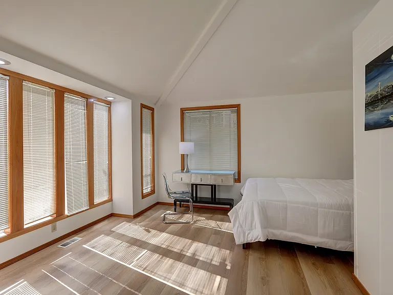 Bedroom2