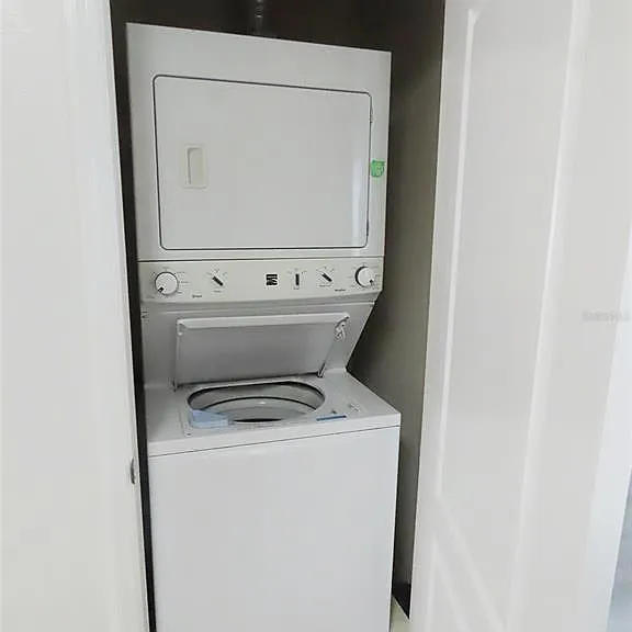 427 Wilton Cir — Photo 18
