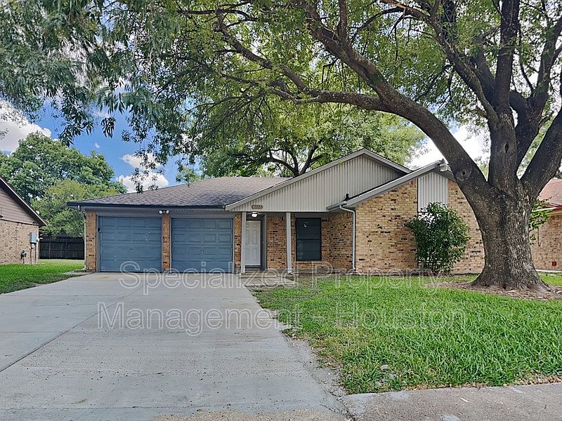 1st image of 4805 Fairmoor St