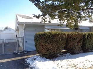 8801 S Corcoran Rd, Hometown, IL 60456