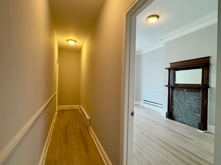 For Rent: Urban Luxury at 914 N. Charles St Your City Lifestyle Awaits! — Photo 3