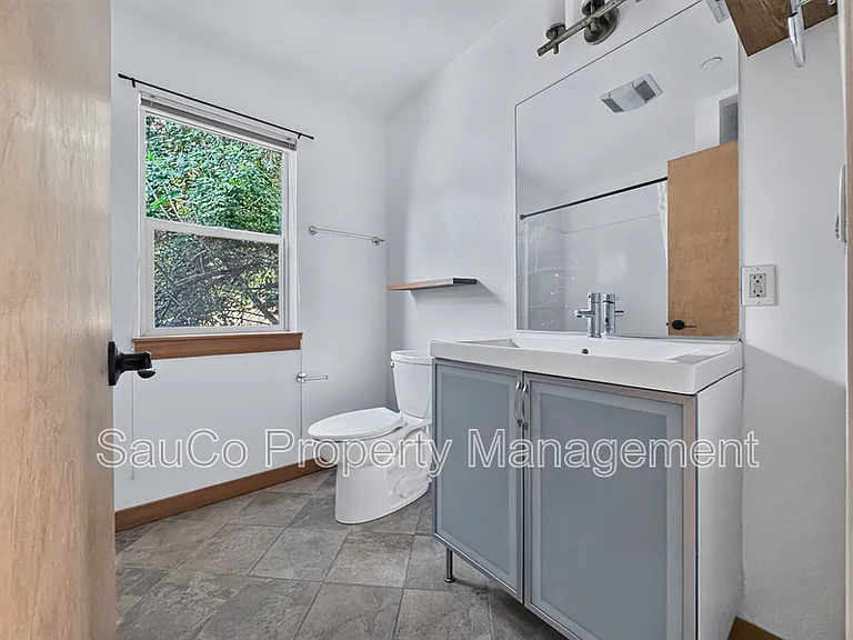 5049 SW View Point Ter #B — Photo 29