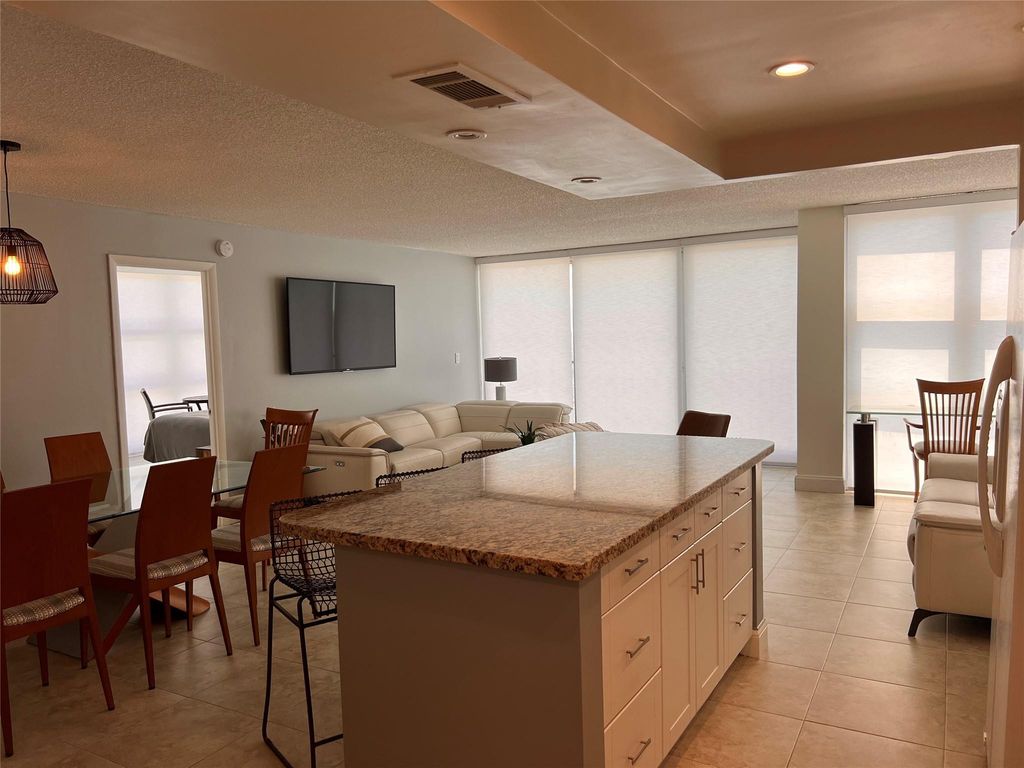 531 N Ocean Boulevard #1711, photo 9