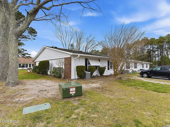 944F Aberdeen Drive, Lakewood, NJ 08701