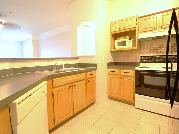 3rd image of 3480 Soho St APT 205