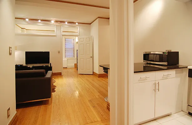 Rented by WAM Partners - William Moses Co. | media 8