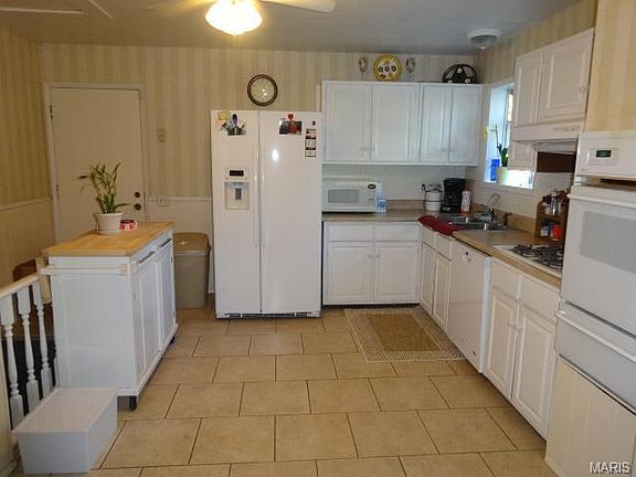 4th image of 2185 Jenkee Dr