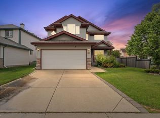 1611 Forbes Way NW, Edmonton, AB T6R2P4