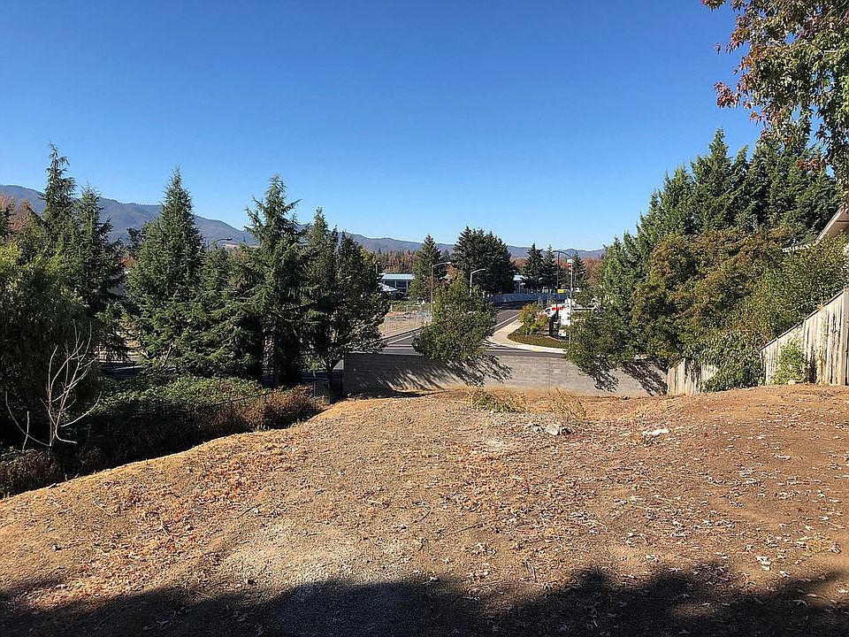 1st image of 171 Country Hill Dr