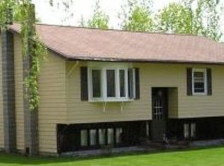 41 Farmer Rd, Hooksett, NH 03106