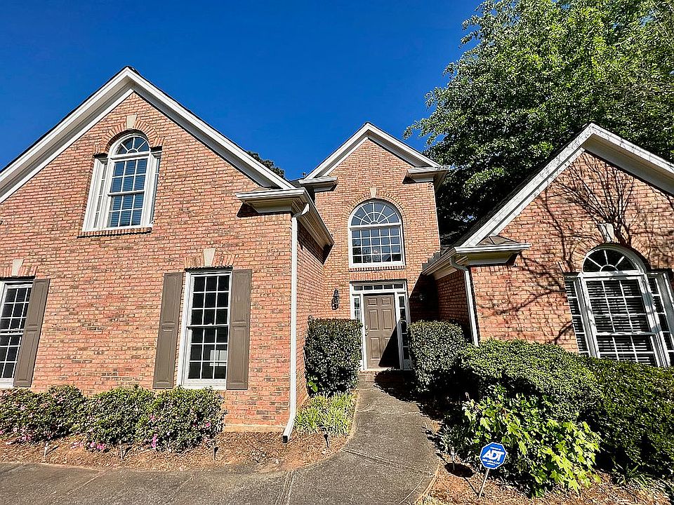 1st image of 3890 Oak Ln